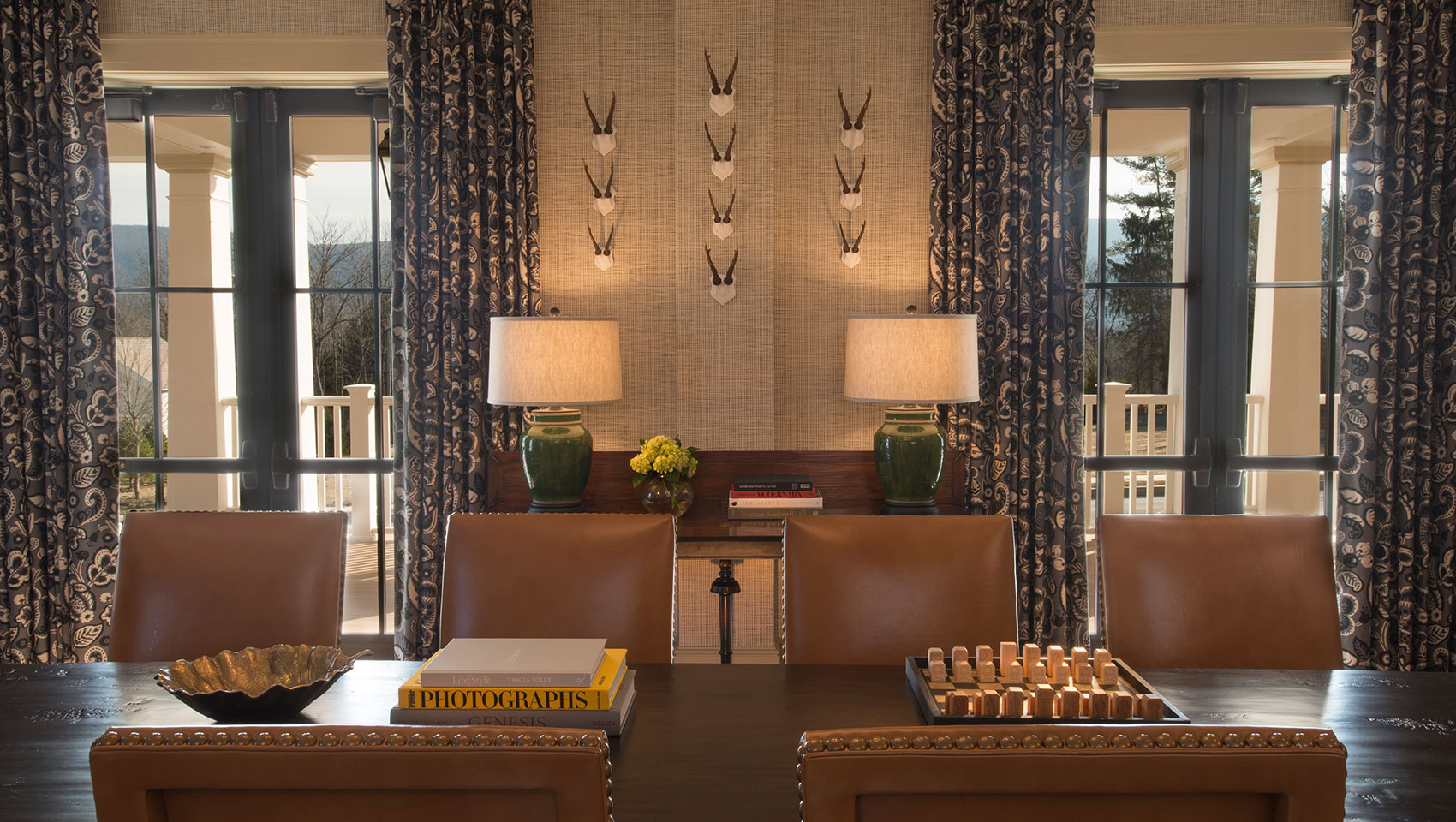 traveler front desk arrival