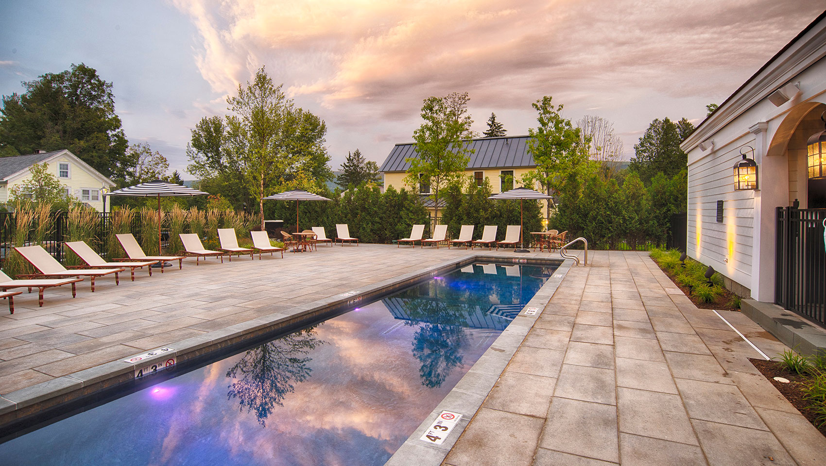 Taconic Hotel Seasonal Pool 