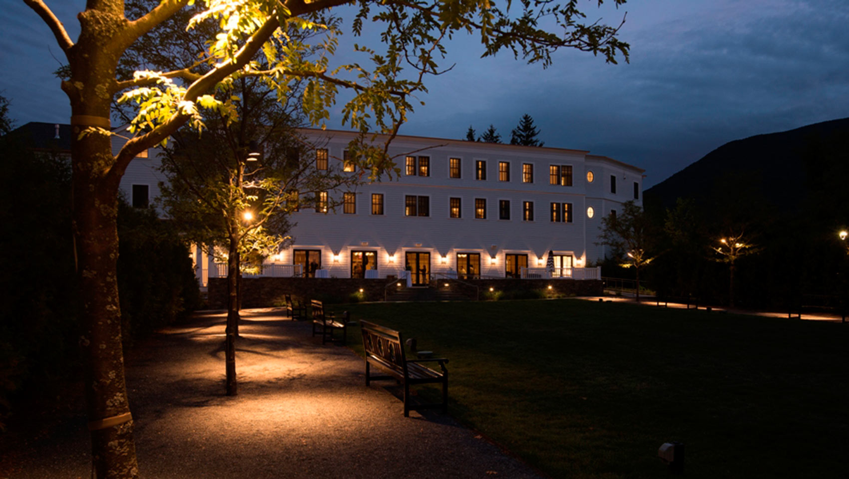 Taconic Hotel Green at Night