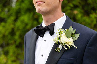 Groom’s wedding accessories