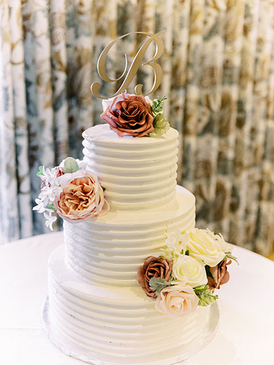 Wedding cake with floral decorations